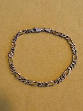 Vintage 925 Italy Sterling Silver Figaro Chain Bracelet